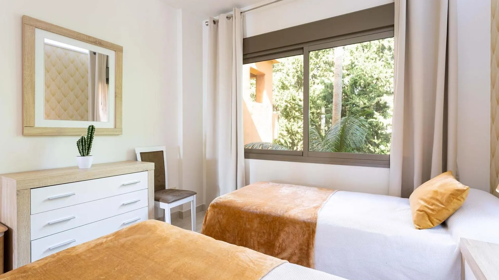 Sotoserena Sea View Apartment Estepona 0*,  Spain