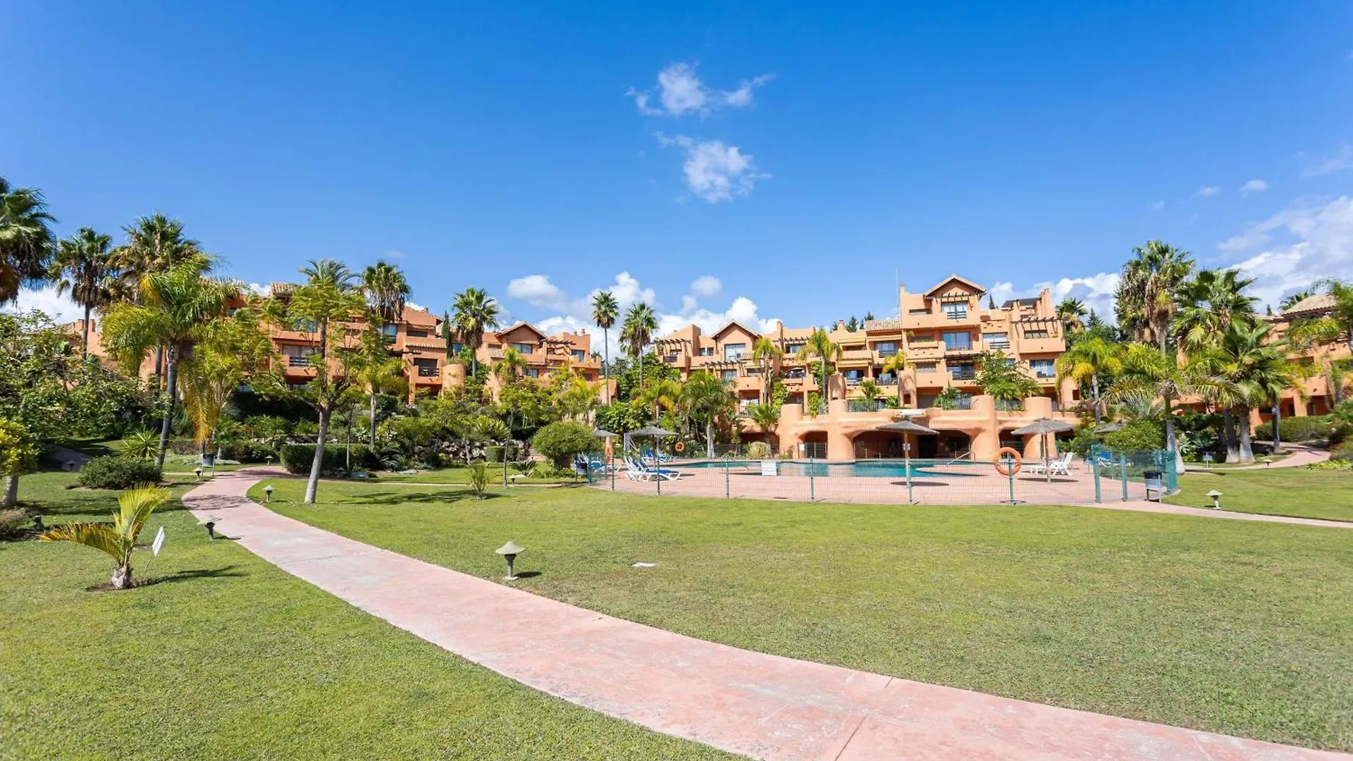 Sotoserena Sea View Apartment Estepona